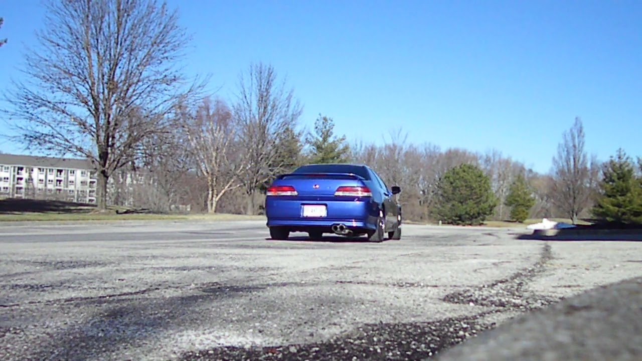 2001 Honda Prelude with Vibrant Performance 1040 exhaust.