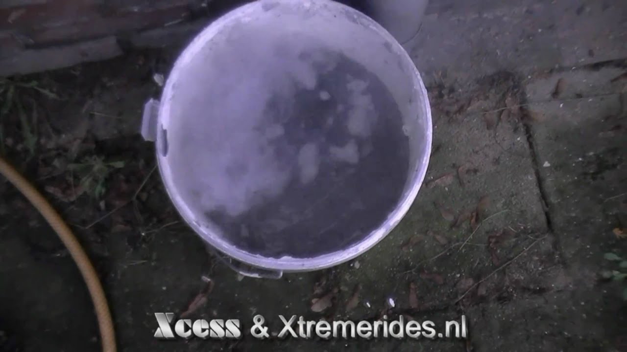 Luchthuiler te water