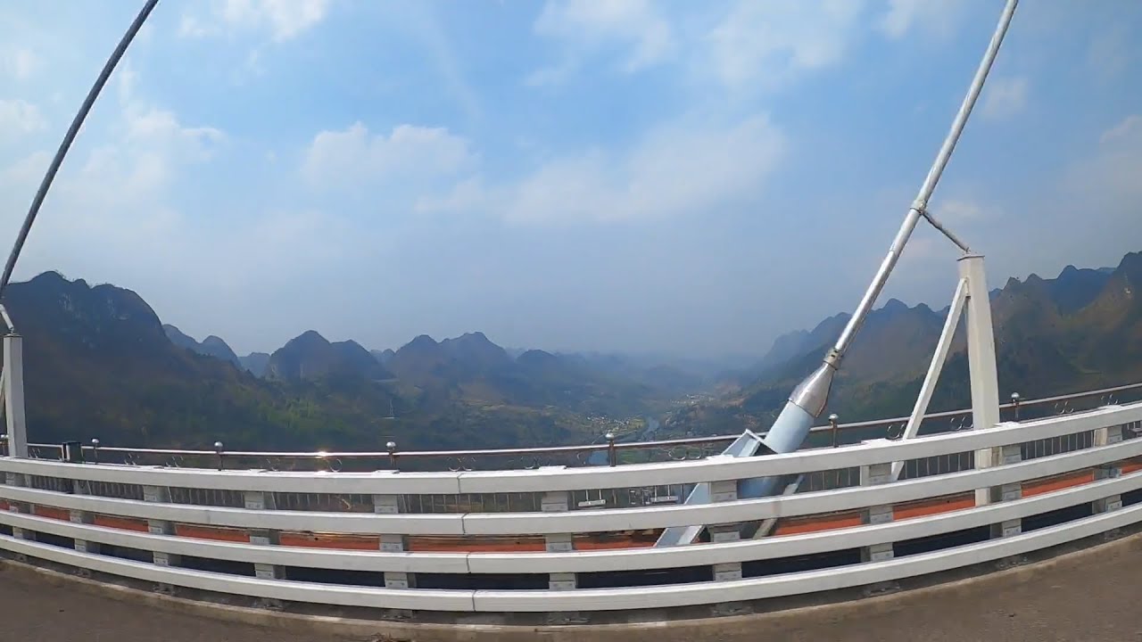 在都勻乘坐班車前往平塘縣中國天眼，全程2 5小時