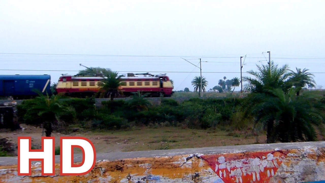 RPM WAP1 THIRUKKURAL EXPRESS MEETS BHEL LDH WAG7 PATALKOT EXPRESS