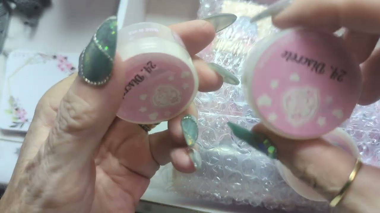 😘❤️ Beautiful friend nailmail goodies from @NailedbyLJW ❤️😘