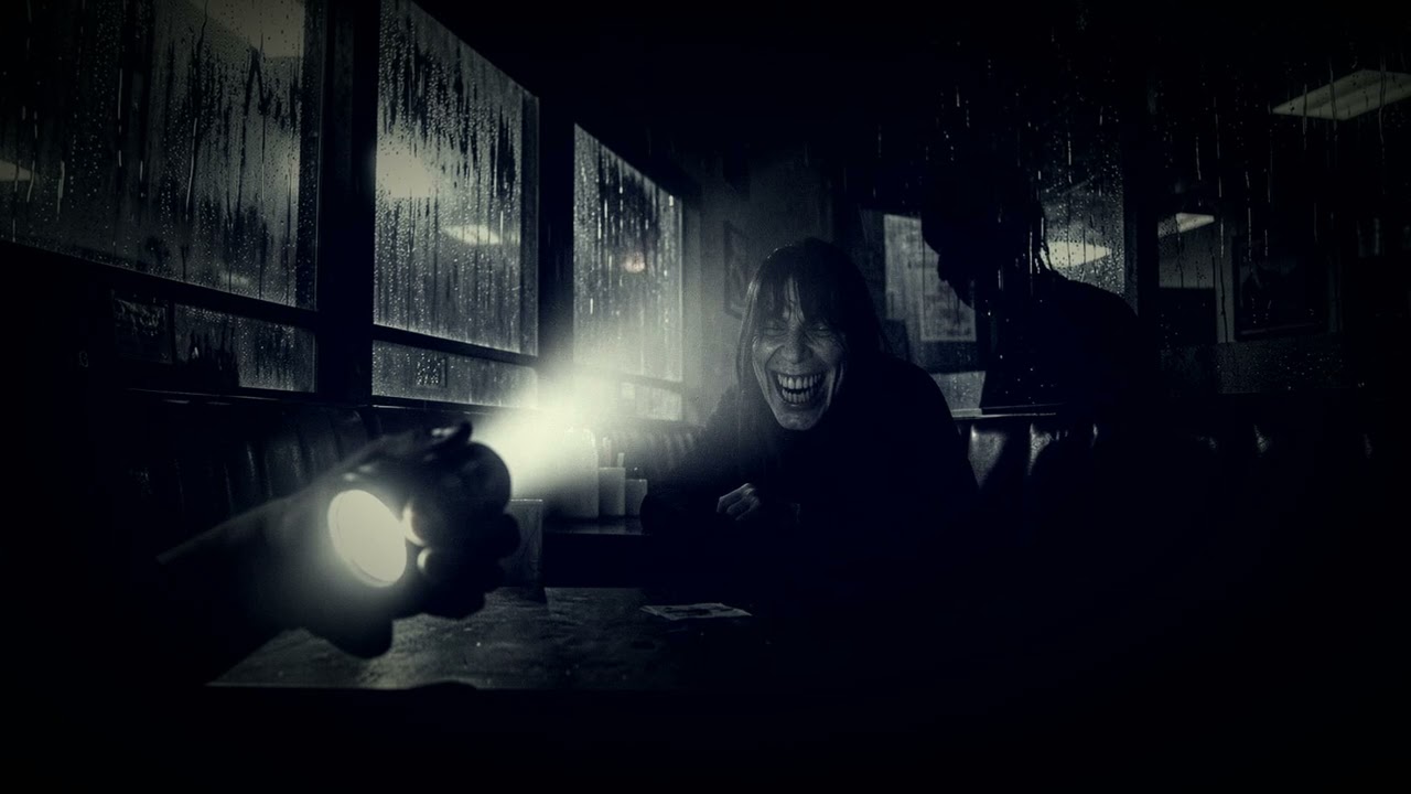 Ce Client Silencieux du Dîner M'a Laissé une Pièce Glacante et Terrifiante