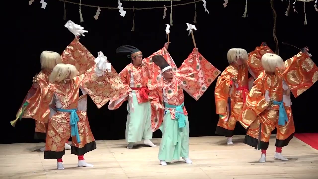 神楽舞 太平楽 吉田八幡宮〕耕す里の神楽研修舞（於）グランツたけた
