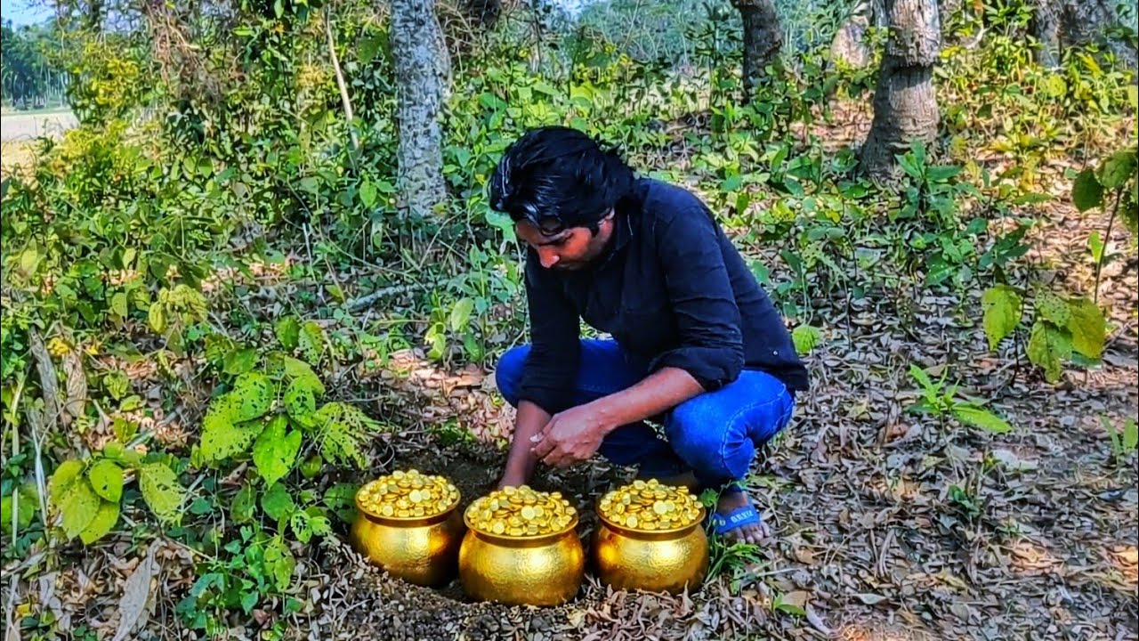 মাটি খুঁড়ে কলস ভর্তি স্বর্ণ রহস্যময় জায়গা বামনা | Bamna Gold Mine? Iron mine? | Gorib Biker Vlog