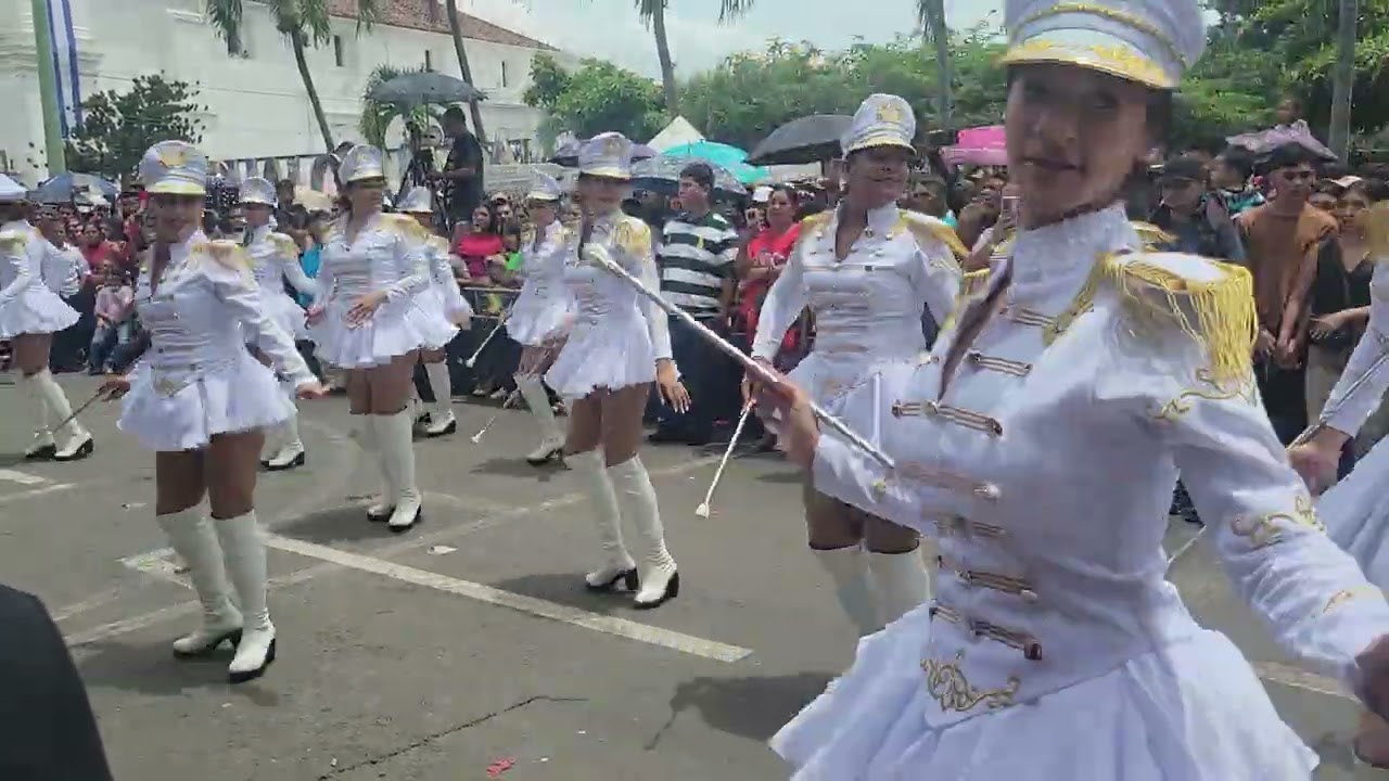 Cachiporristas instituto de chalchuapa desfile de independencia 15 de septiembre 
