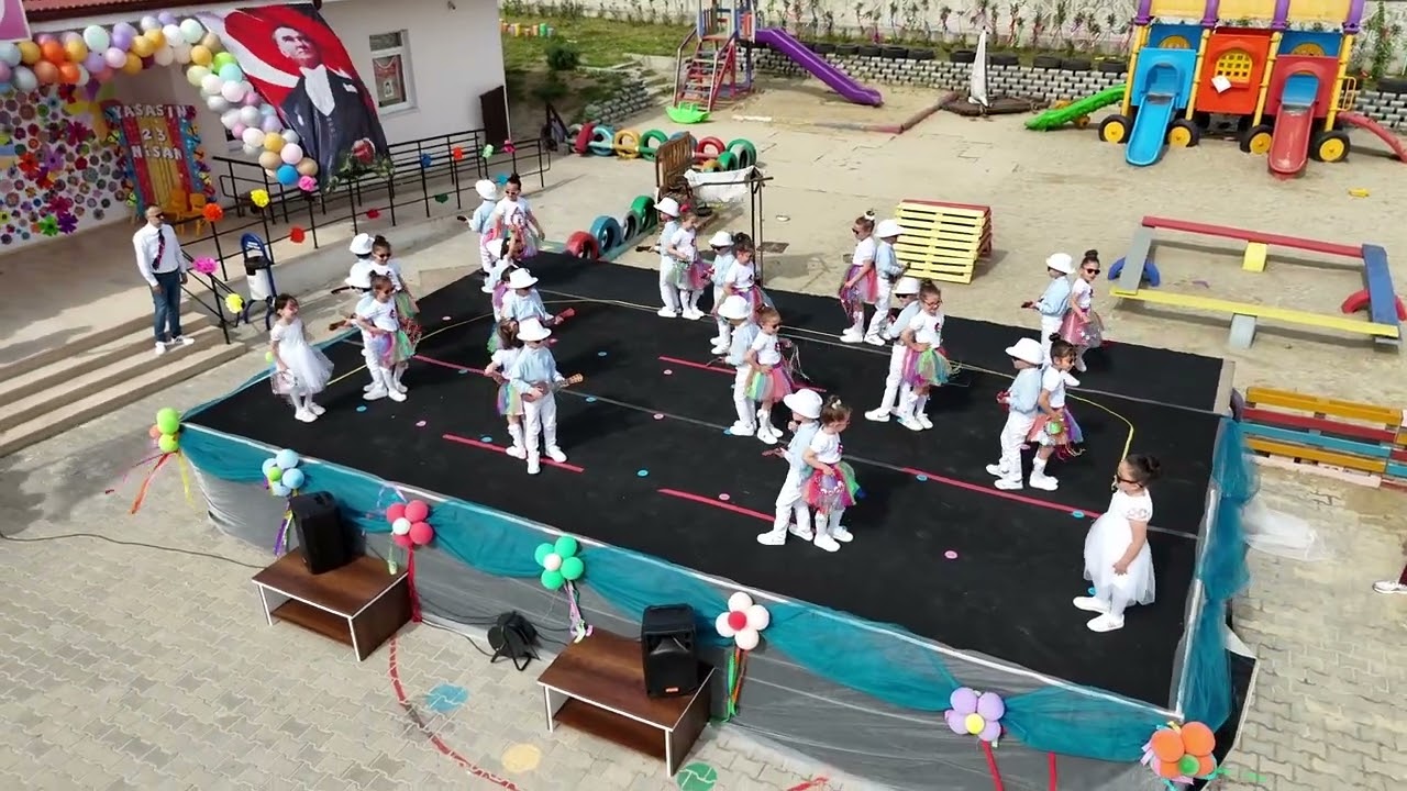 URAL ÖZYİĞİT ANAOKULU ÇAYIR ÇİMEN GEZE GEZE - 23 NİSAN GÖSTERİSİ