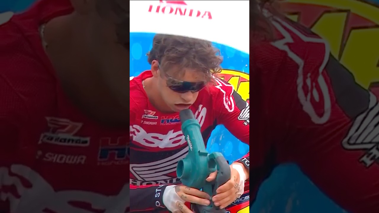 'What are you doing, Jett?' 😂