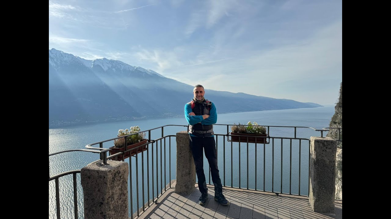 Pieve (Tremosine BS ) Terrazze sul Lago bassa via del Garda giro ad anello