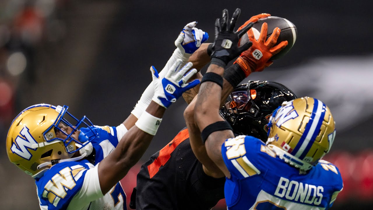 Hatcher climbs the ladder for unbelievable catch I CFL