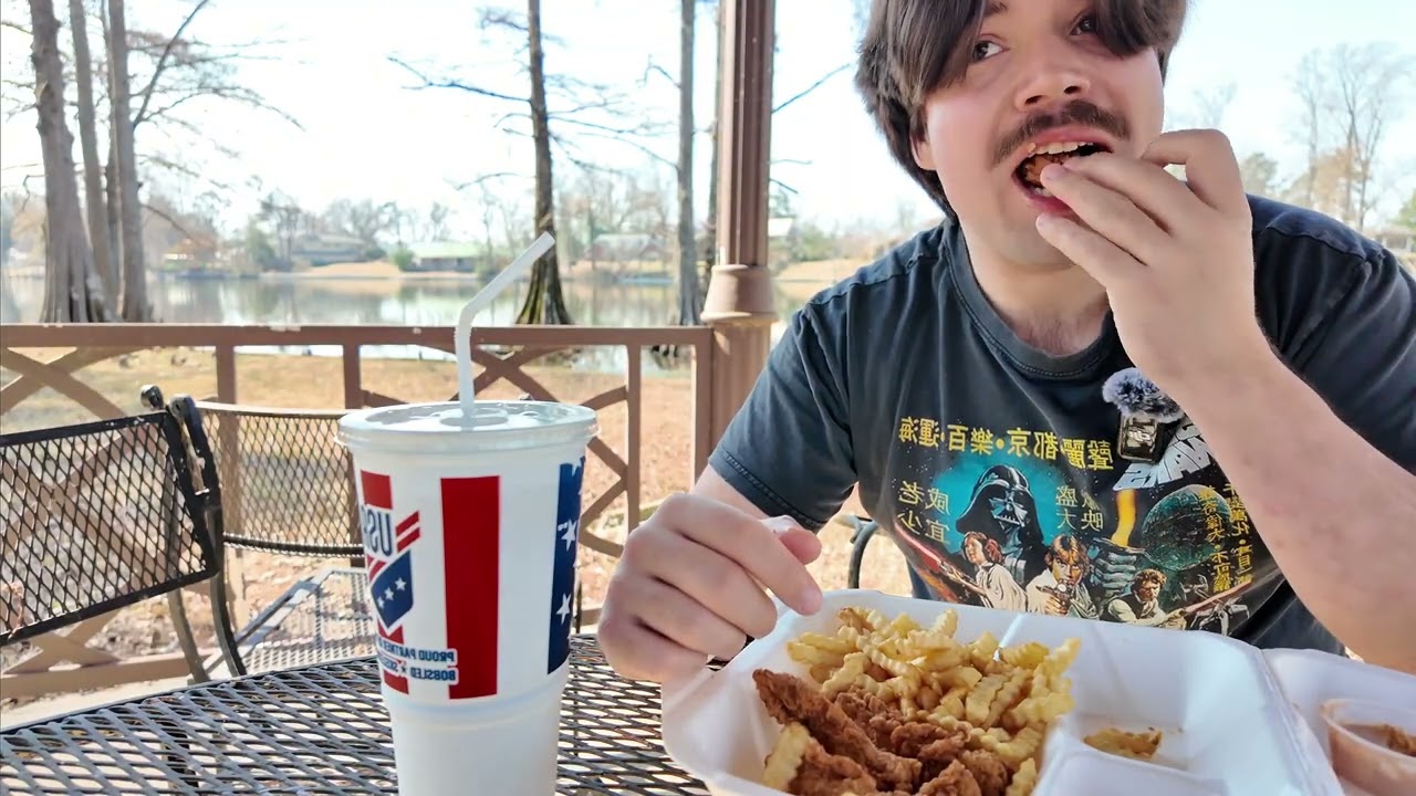 Is Raising Cane’s Overrated? Chicken Fingers Mukbang & Review
