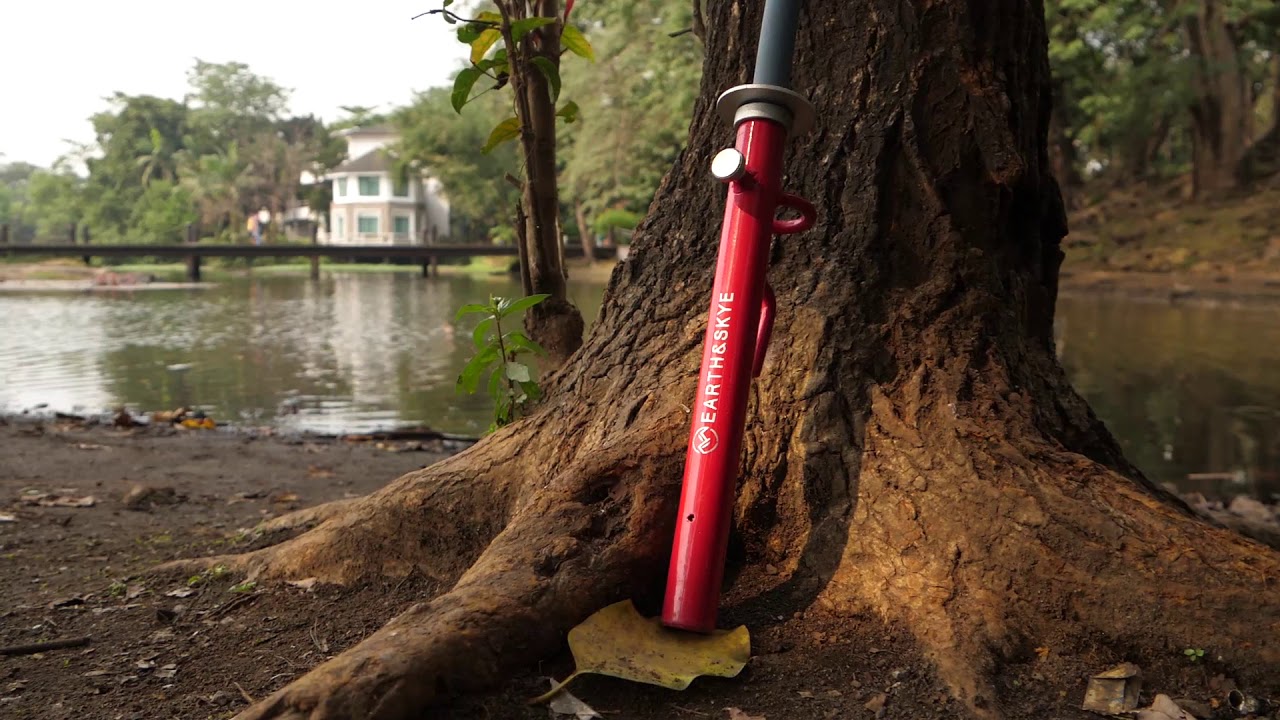 Earth & Skye Dog Tie Stake Product video