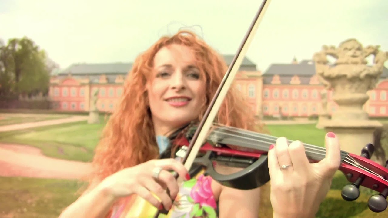 trio INFLAGRANTI - skladba HITMIX studentský videoklip Beethoven, Dvorak, Smetana, Cajkovskij
