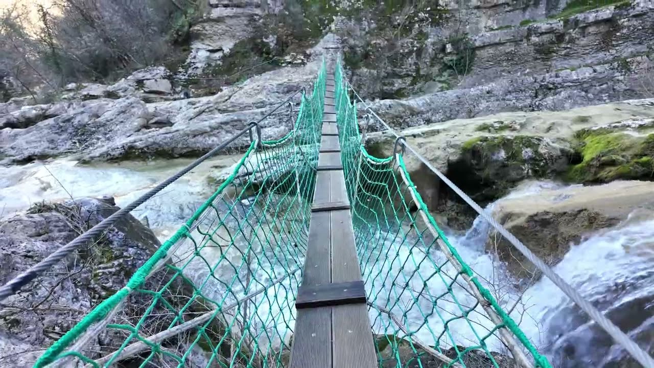 Odkrijte čarobni Slap Cingarela – skriti biser narave! 🌿💦