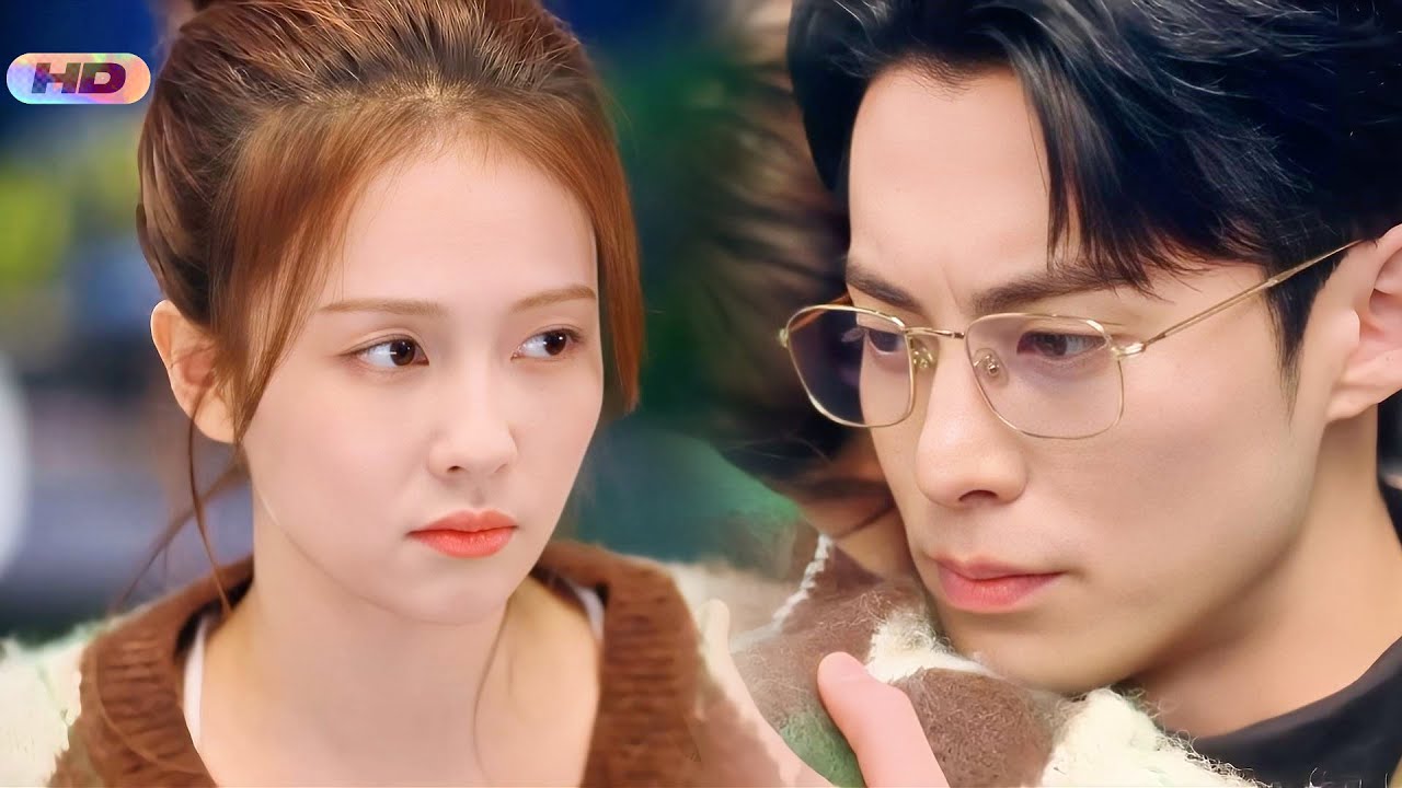 Little wife can’t bear seeing the CEO so tired,so she volunteers to share his workload!💖
