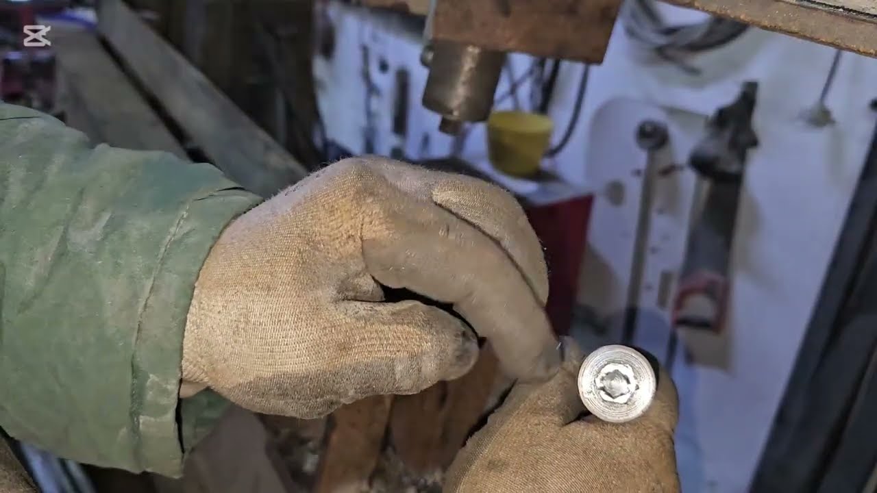 Винт 0,75
