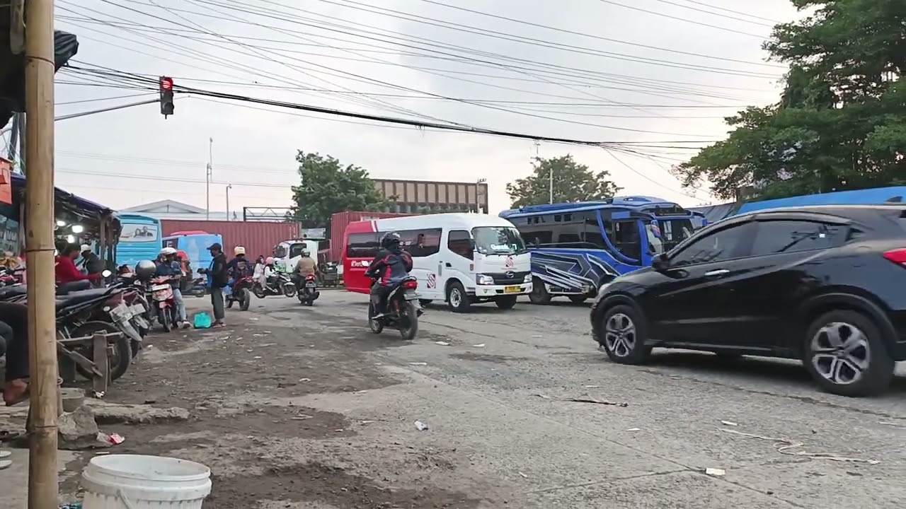 FEEDER SEMARANG : MODA TRANSPORTASI UMUM MURAH #feeder #semarang #angkutanumum @AsianSurvivor