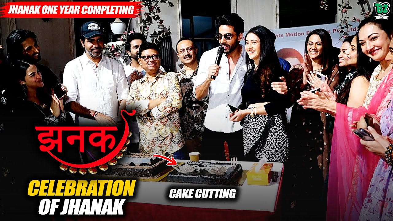 Jhanak all Cast and Crew Celebrating one year Completing Celebration Success of Jhanak Cake Cutting