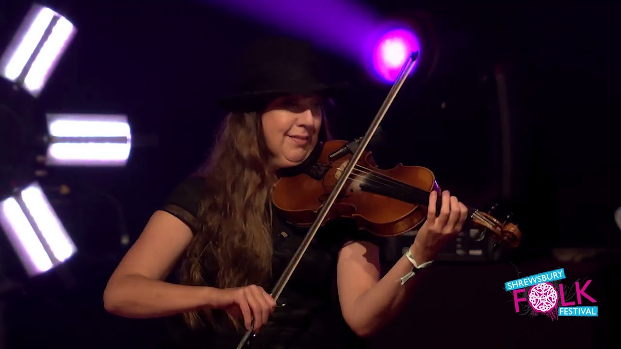 Mad Dog Mcrea at Shrewsbury Folk Festival 2025
