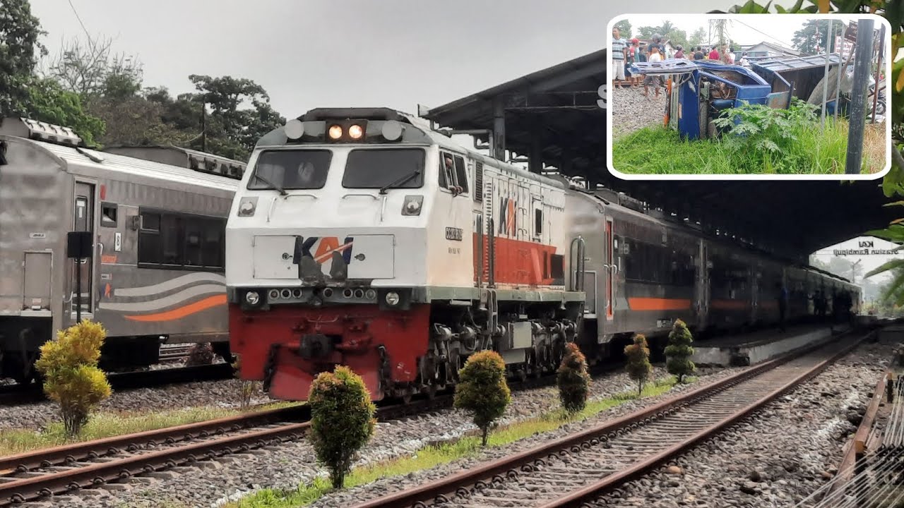 Kereta Api Logawa Ditabrak Sebuah Truk di Perlintasan Sebidang di Jember 