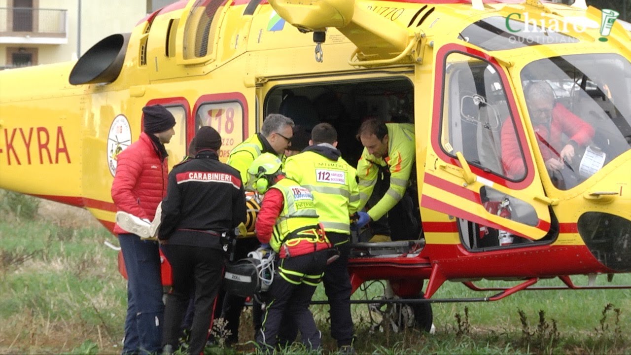 Cede impalcatura in un cantiere a San Salvo, tre operai cadono da 10 metri di altezza