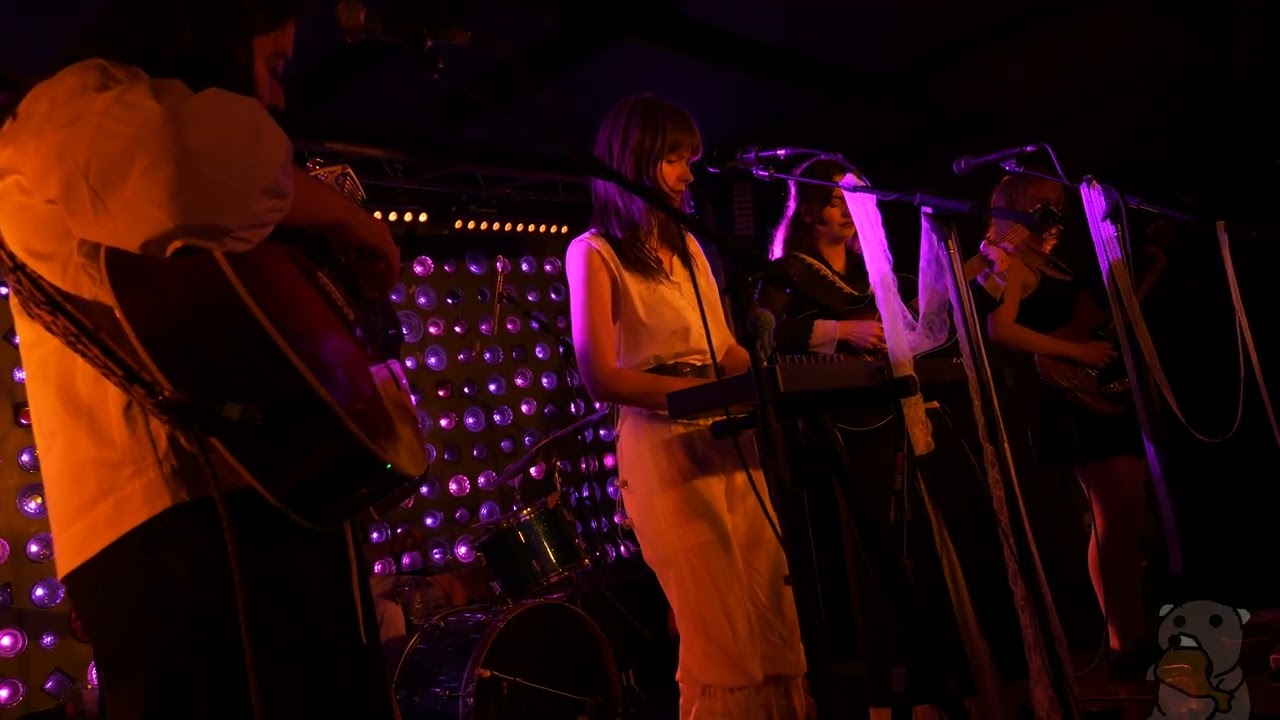 Sarah Julia - Game Of Pretend (live @ Baby's All Right 4/7/25)