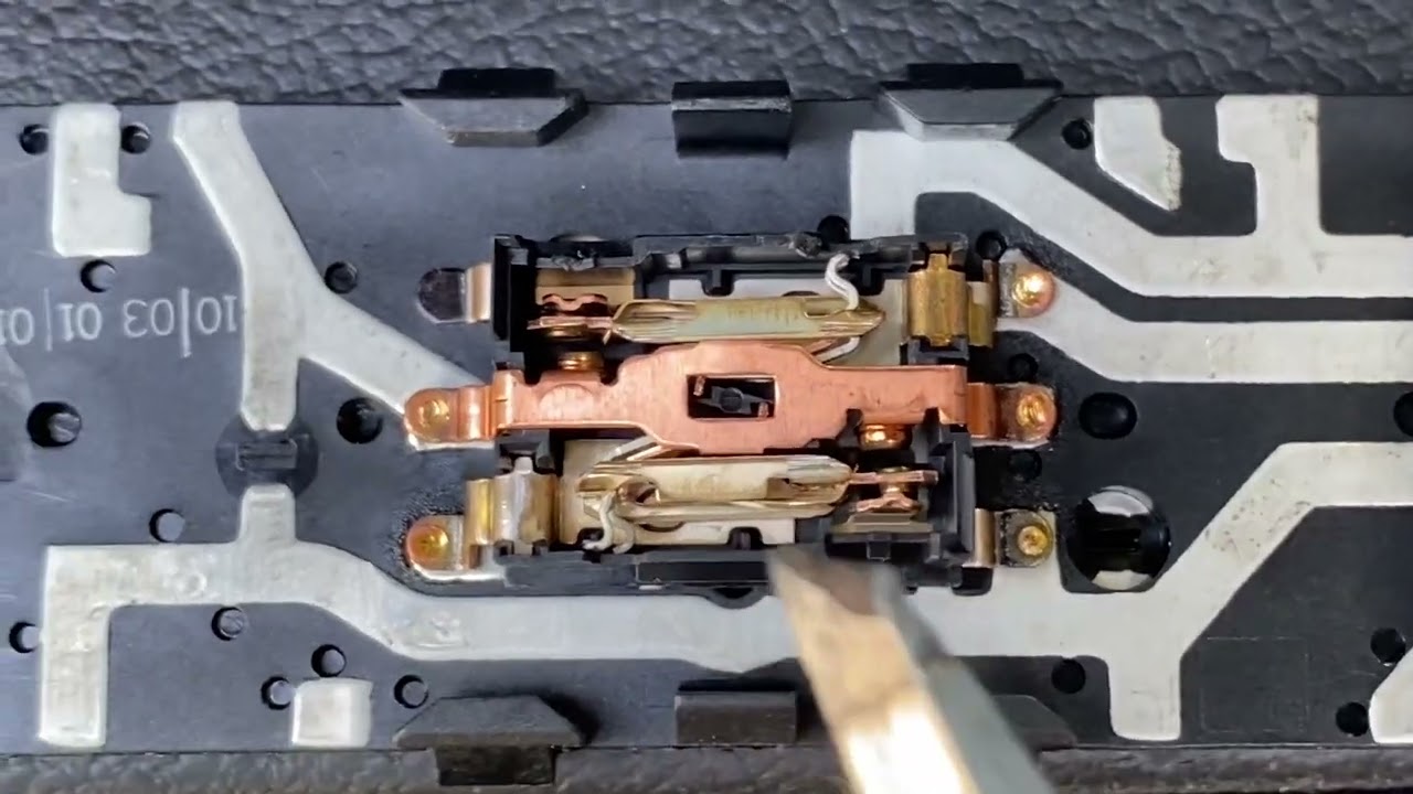 Chevrolet Camaro Gen 5 (2009-2016) Electric Seat Stuck in Forward Position DIY Fix / Broken Switch