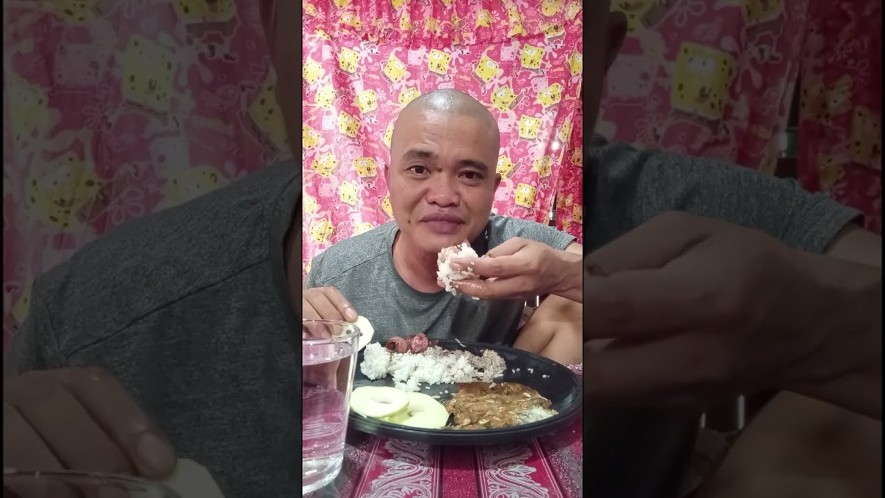 Pretong delis at adobong pusit