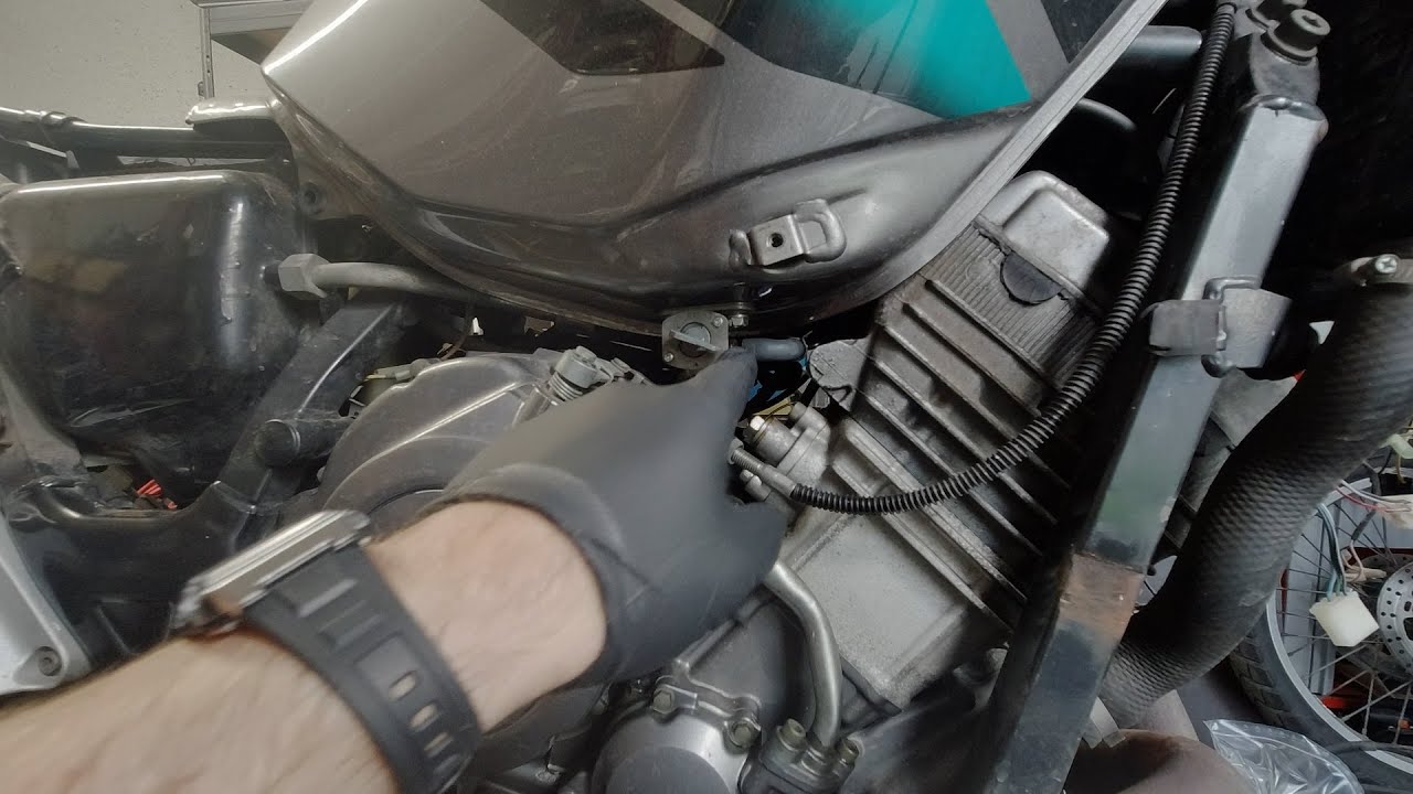 BOTH FUEL TAPS LEAKING - PART 3 - Restoring the Super Tenere 750
