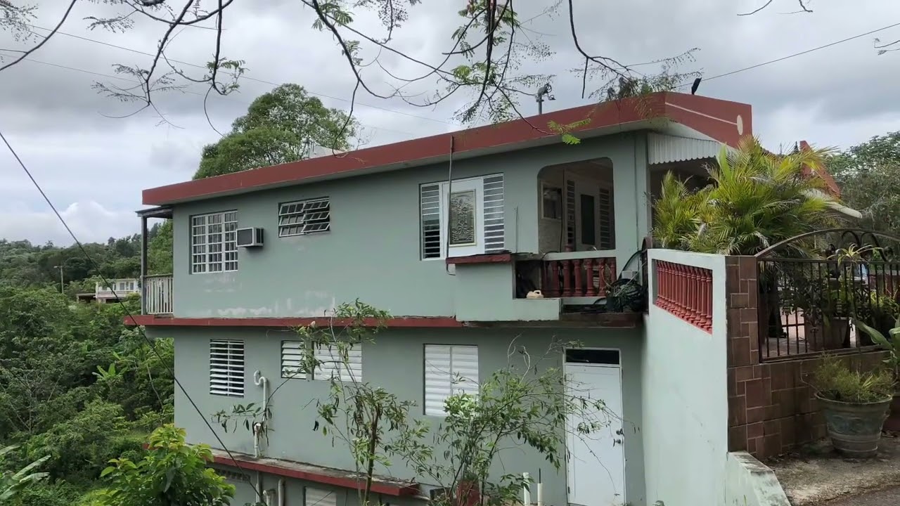 Bo. Espino Lares, PR  $200K by Altus *no disponible*