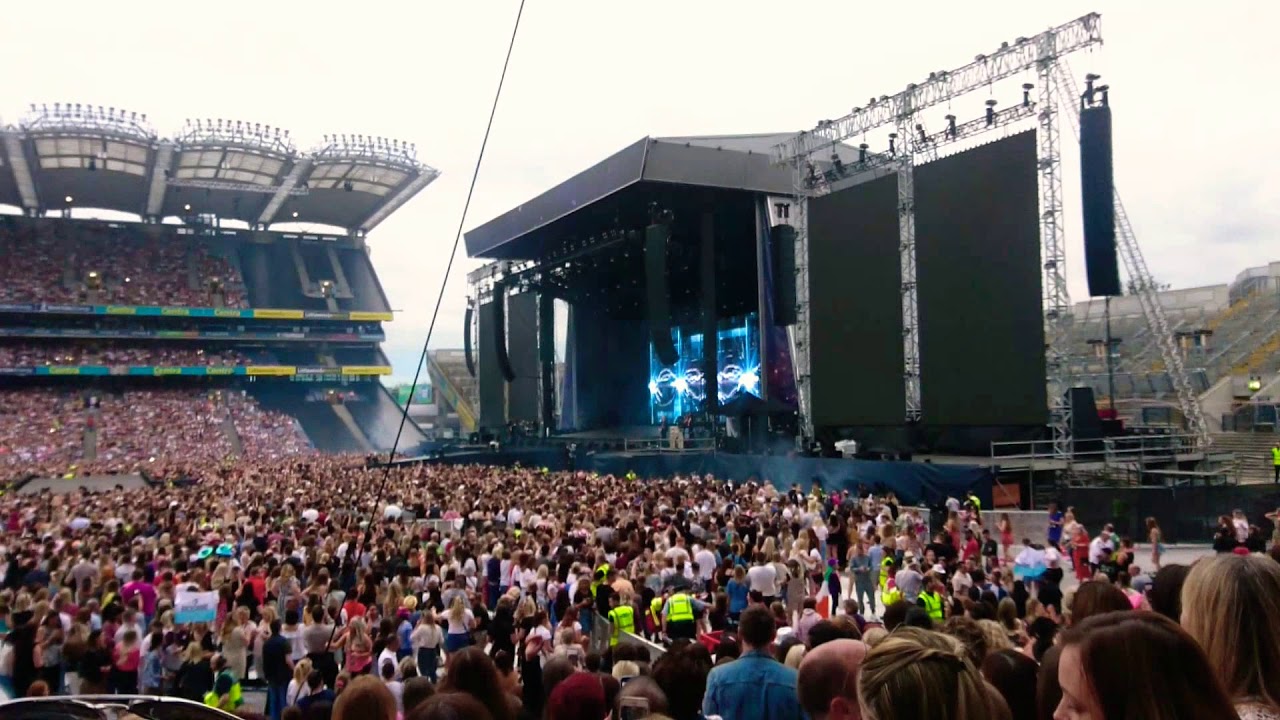 Opening/Hello my love - Westlife - 05/07/19 - Croke Park