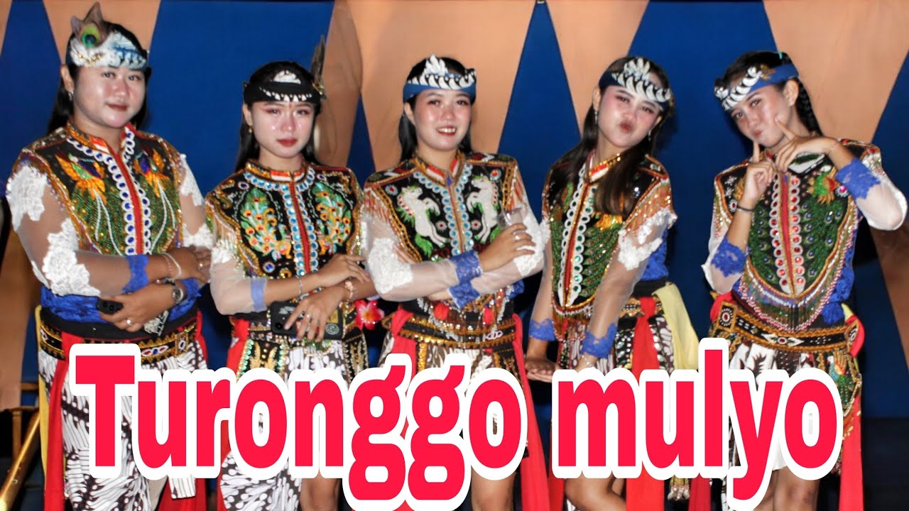 Para penari lengger yg super cantik jelita bikin penonton kagum 