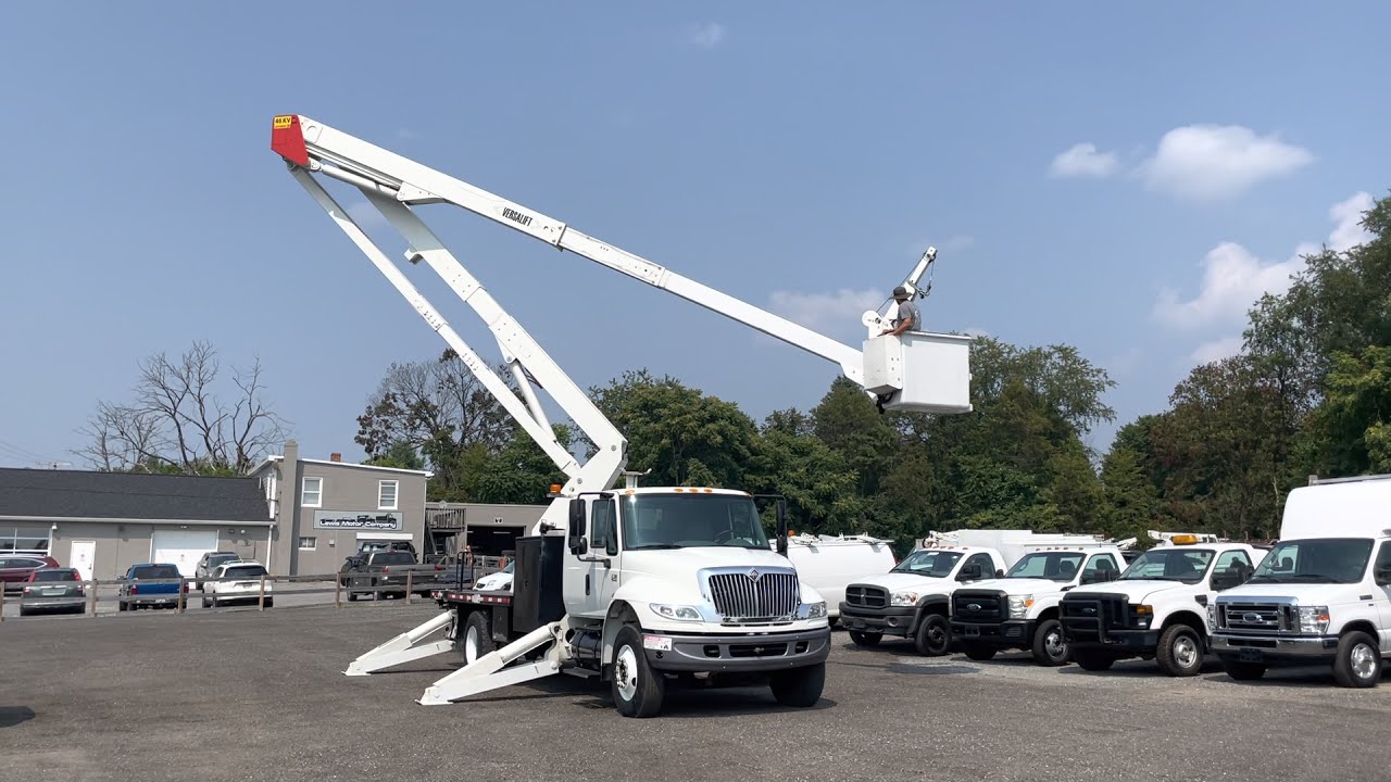 Lewis Motor Company - 2007 International 4400 75’ Versalift Bucket Truck Boom Lift for sale on eBay!