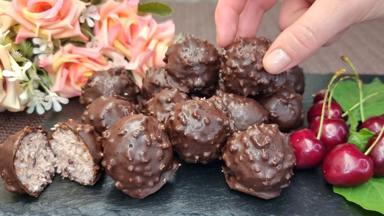 Σοκολατάκια λαχταριστά ferrero-bounty💯με λίγα υλικά έτοιμα μέσα σε λίγα λεπτά Chocolate recipe ⁉️