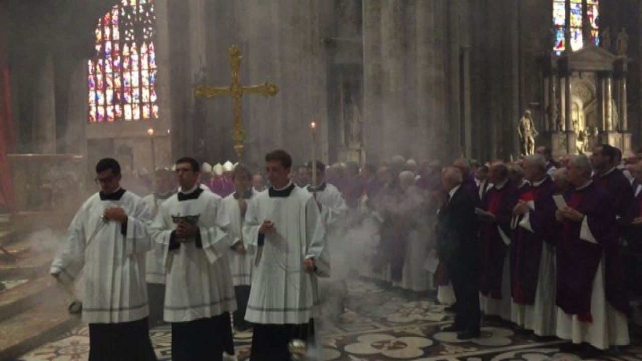 Celebrati nel Duomo di Milano i funerali del cardinale Tettamanzi