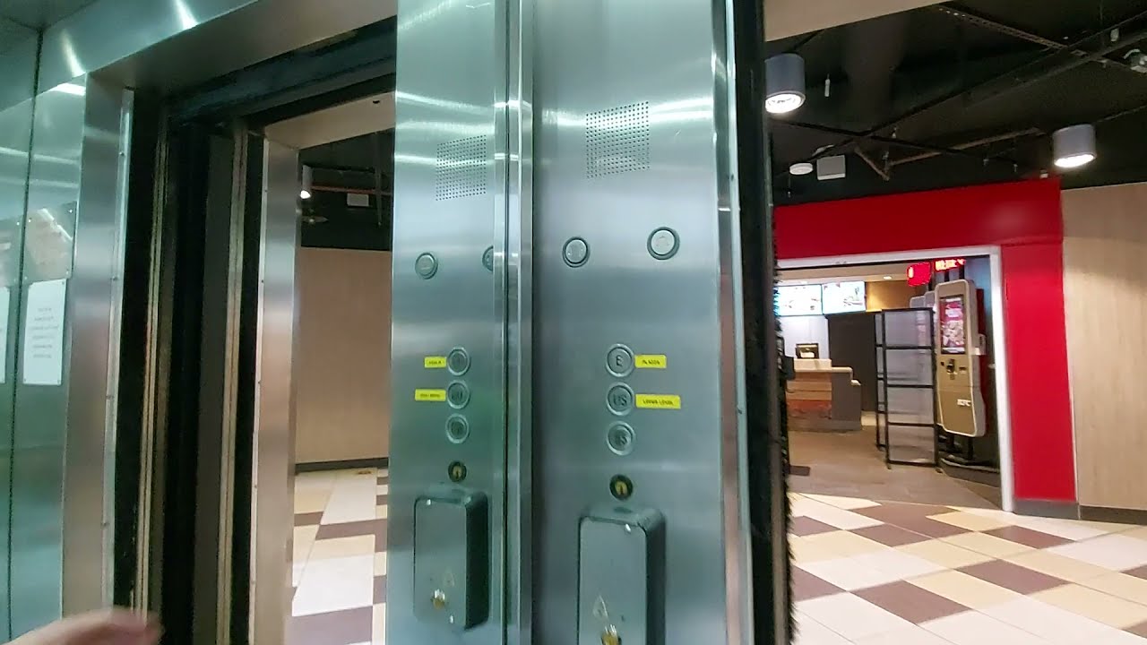 1984 Otis Lift @ The Waverley Shopping Mall in Edinburgh