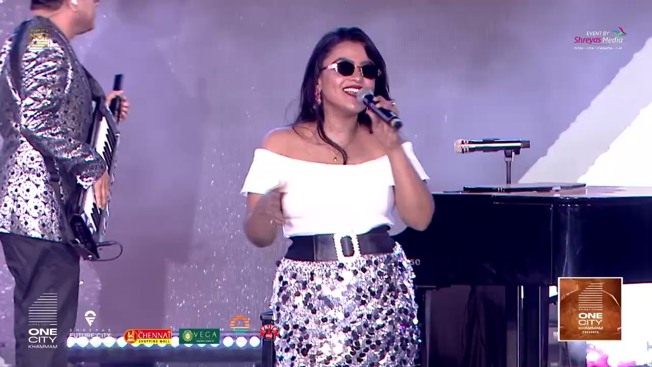 Hello Hello Song Live Performance at Peddi Grand Roar Pre-Release Event | Shreyas Media