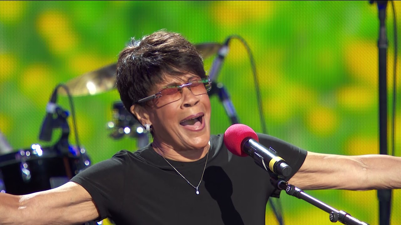 Bettye LaVette Farm Aid 09/25/21 - 06 Blackbird
