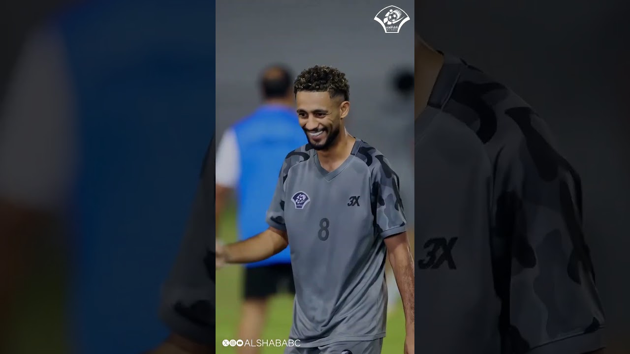 التحضيرات متواصلة على ملعب النادي بولاية بركاء جانب من تدريبات هذا المساء