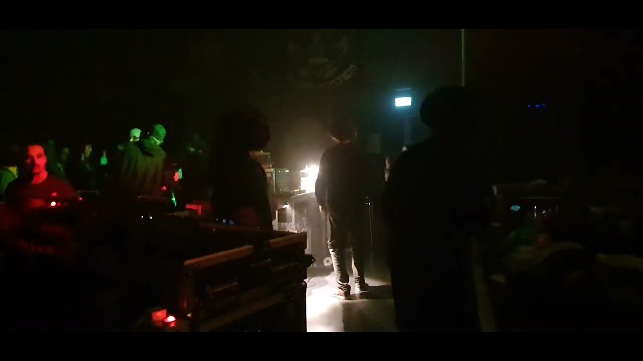 King Alpha & Nomadix - Idren Natural Roar Like Lion (3/8) Live Dub Ministry Paris 20230415 022750 HD