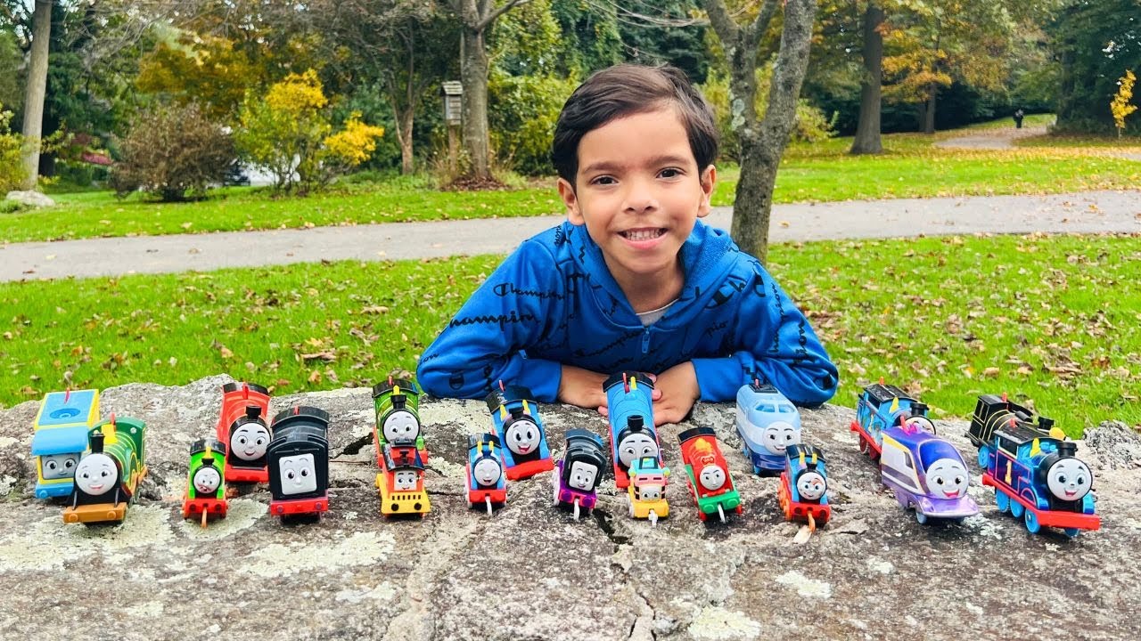 Thomas And Friends, Thomas the train and friends, Toy Train Track