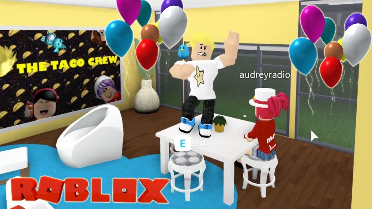 It's My Birthday and things get CRAZY! The Crew Mansion Roblox Bloxburg Role-play