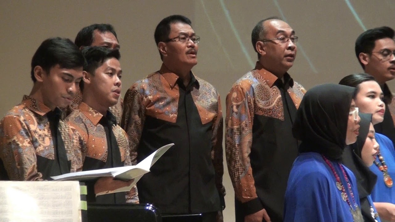 Alumni PSM UNPAD  l Bumiku Indonesia (Cipt. Lilik Sugiarto) - Konser 4 