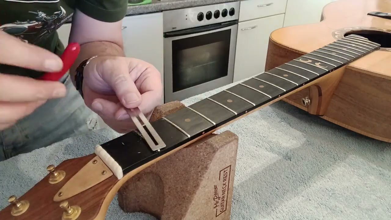 Rudolf Bachmann Acoustic Guitars from South Tyrol, Italy, new frets and setup Part1