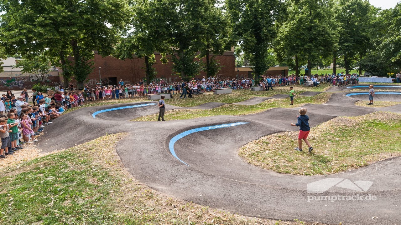 Pumptrack Mannheim - Eröffnung mit Fahrtechnikdemonstration