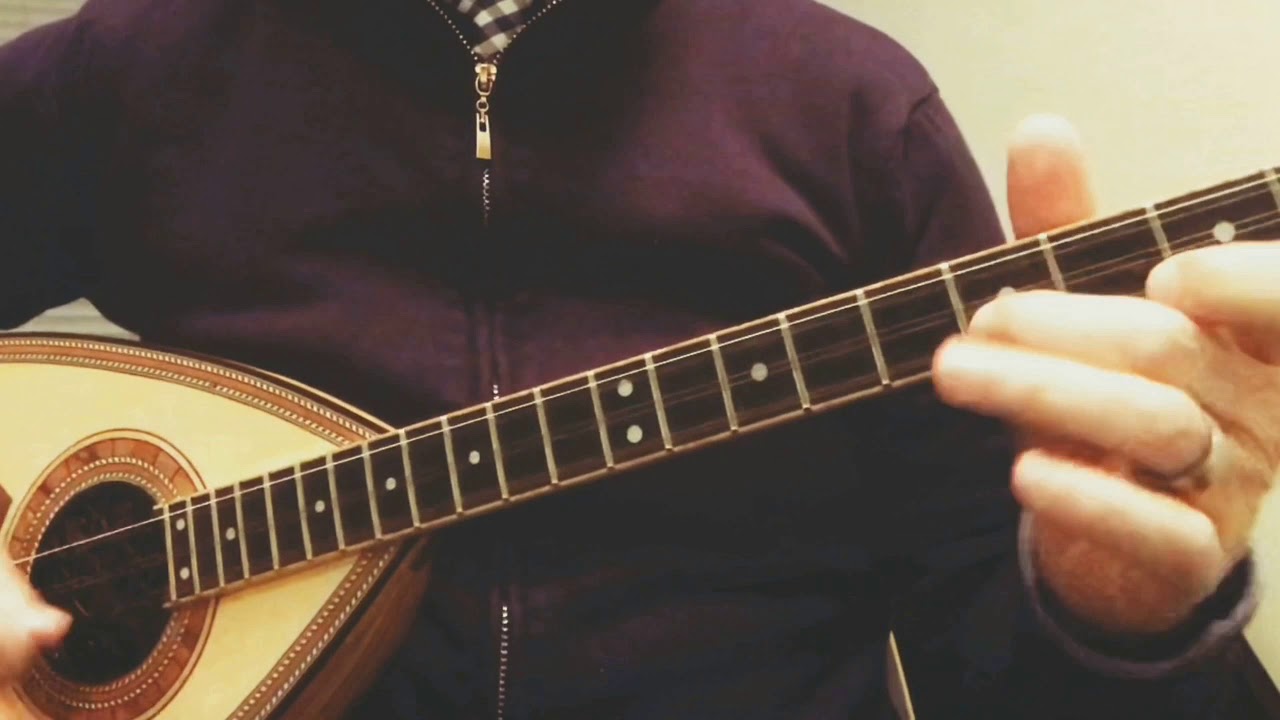 Raw sample of Pre-war style trichordo bouzouki made by Stelios Tsilimigkas