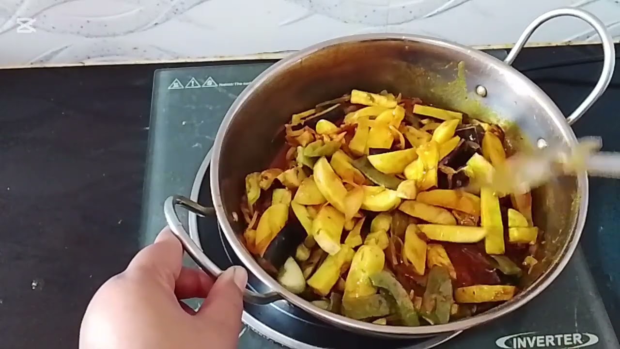 অসাধারণ স্বাদের সবজি দিয়ে পুঁটি মাছের তরকারি।