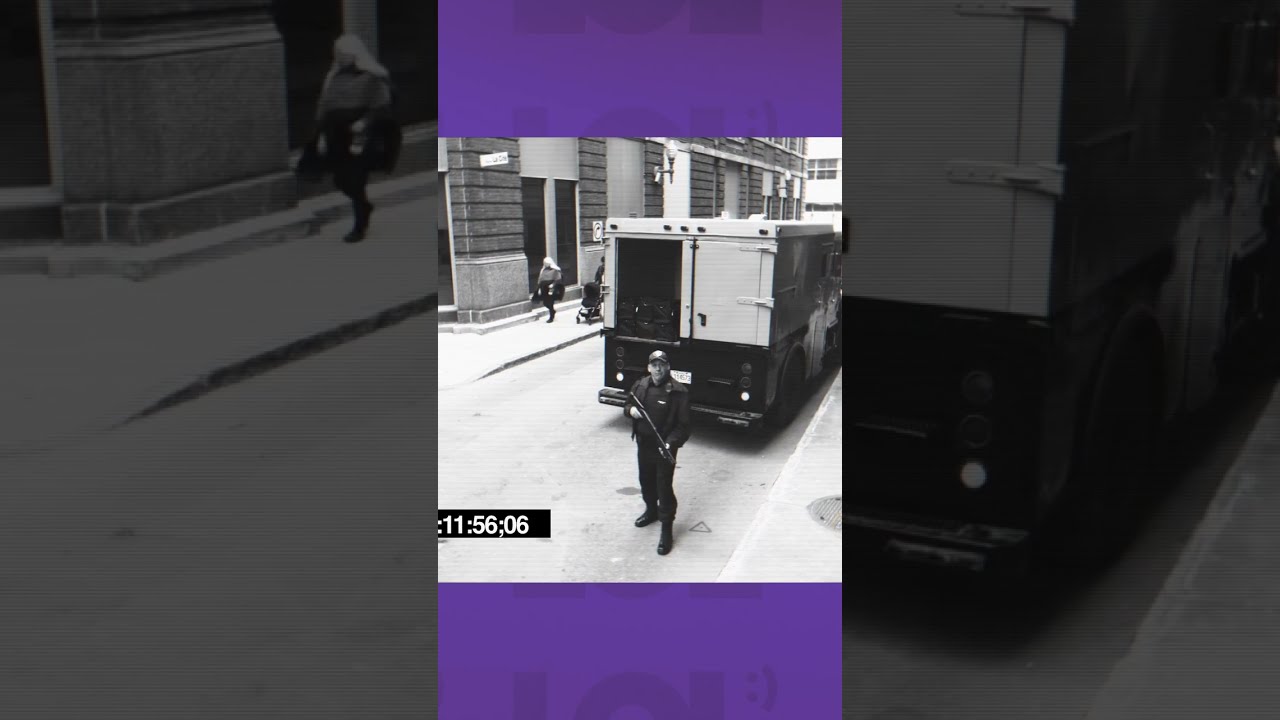 that poor SECURITY GUARD did NOT see them COMING // LOL ComediHa!