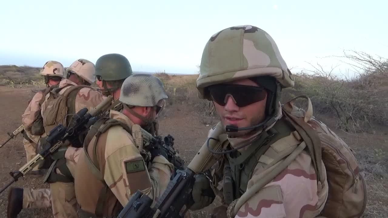Defensie vlogt: Melvin in de West. #2 Op oefening