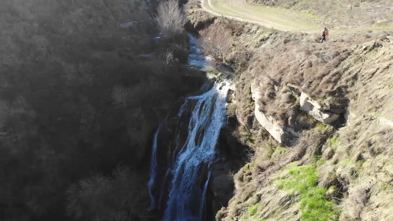 Fonzaleche a la cascada del río Ea