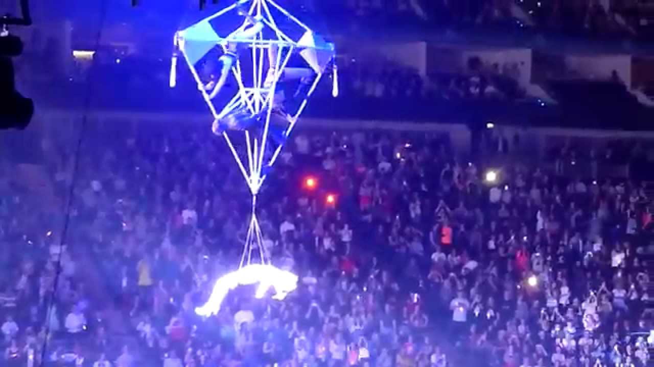 Katy Perry ET Live at the o2 Arena London Prismatic World Tour 28/05/2014 HD